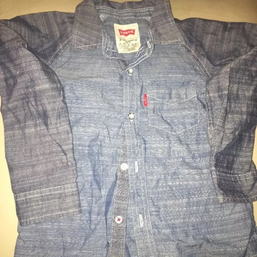 Levi’s long sleeve denim shirt size 3-4yrs